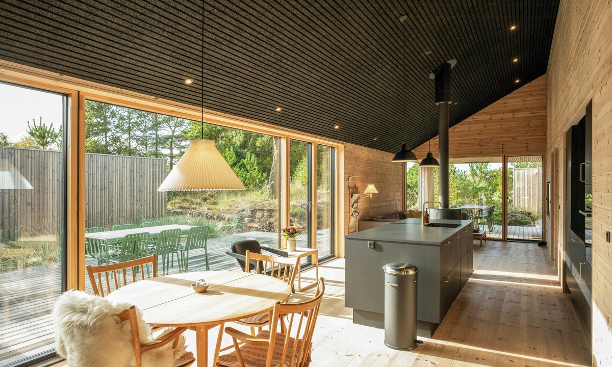 Hou House | Architect-designed wellness house close to beach