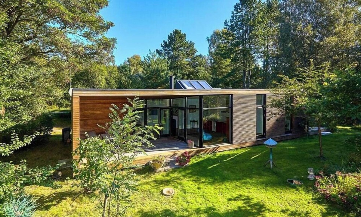 Ramlose House | Architect house with lake view in North Zealand