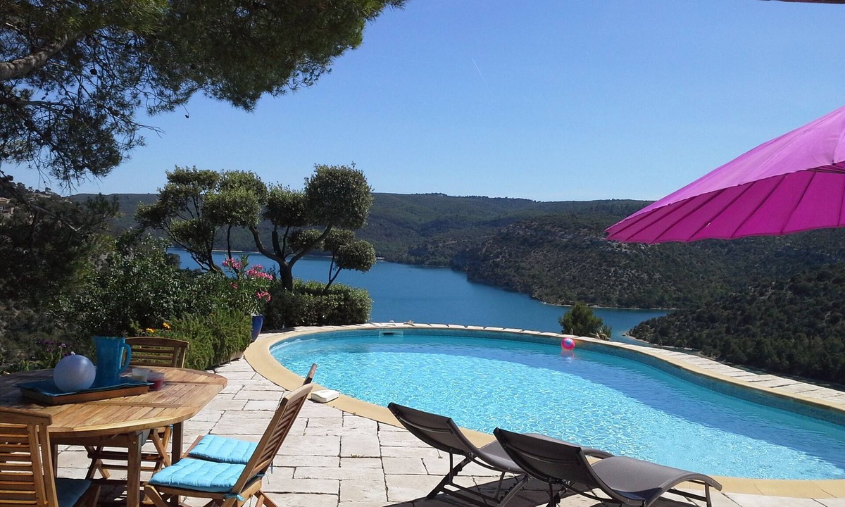 Esparron-de-Verdon Villa | Architect's house, rustic style, will seduce you by its environment