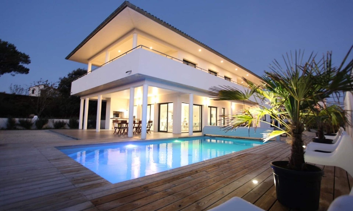 Vaux-sur-Mer Villa | Architect Villa Seaview