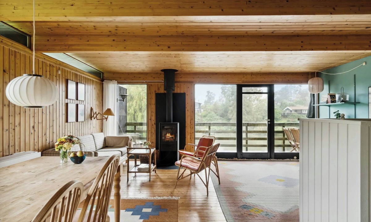 Skibby House | Architectural gem near Skibby with lake air