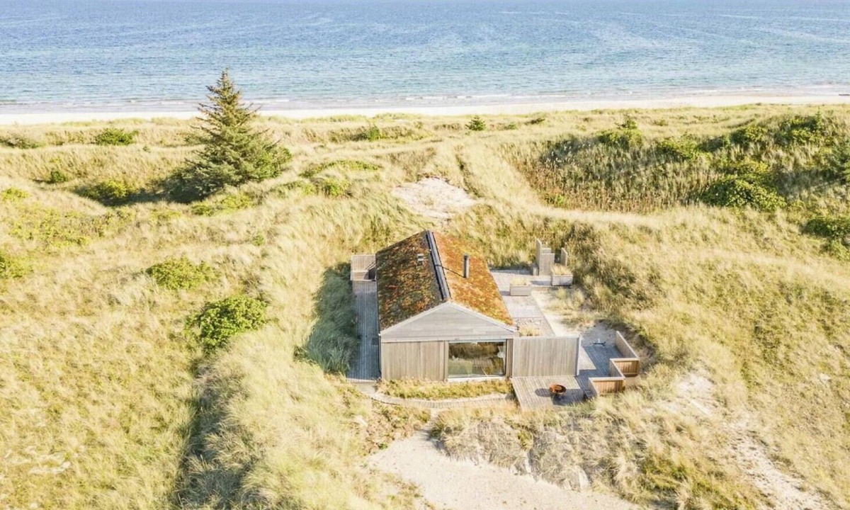 Aalbaek House | Architectural gem with sea view in Ålbæk