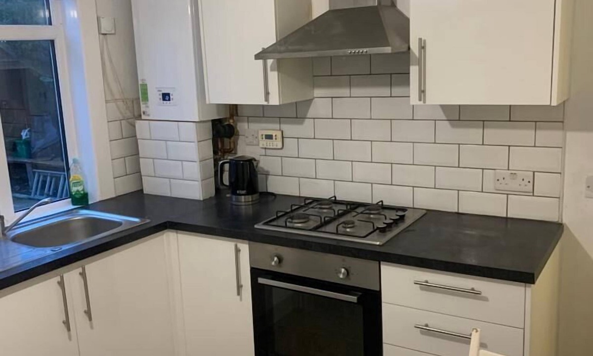 Gillingham Apartment | Ardens Lodge