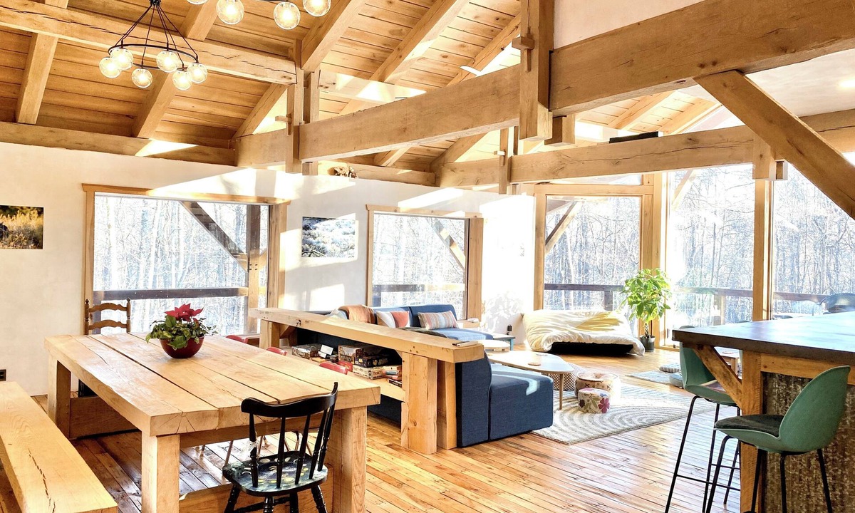 Summersville Hotel | Arete Hostel