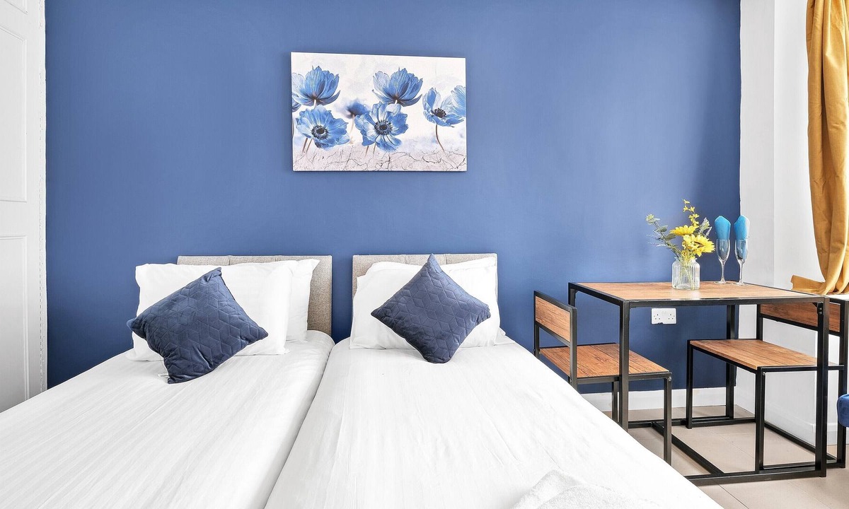 Norwood Green Apartment | Argyll Rooms 1 Self-Contained Studio with En-Suite