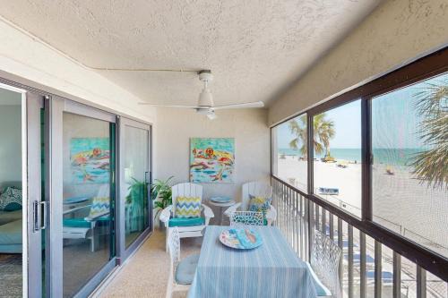 Madeira Beach House | Arie Dam 102
