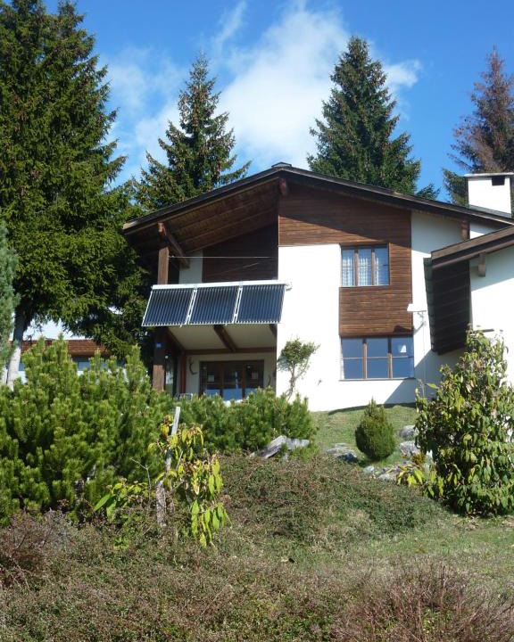 Brigels House | Arnika Montana