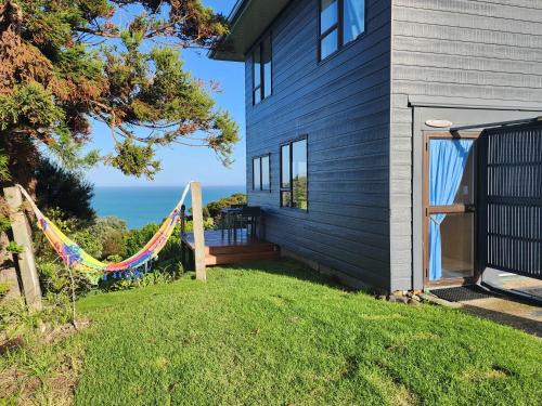 Amodeo Bay Ski Chalet | Aroha A-Frames - Bush & Beach Retro Retreat