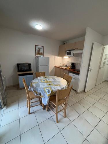 Arreau Apartment | Arreau C - Logement avec Parking et piscine en été