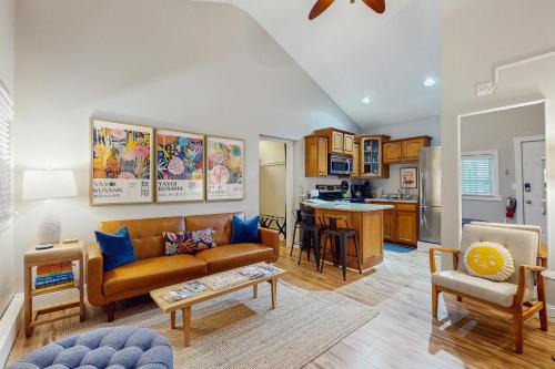 Saugatuck Apartment | Arrowhead Resort - Stylish Retro Escape