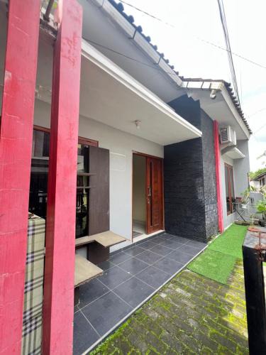 Ngaglik House | Arshatama Guest House UII