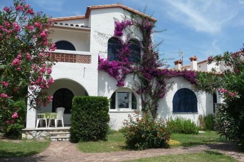 Empuriabrava Apartment | Art- Apartamentos Revilla Tacke G