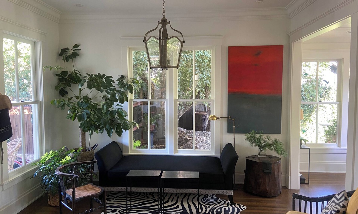 St. Helena House | Art Collector's Jewel Box St. Helena Cottage