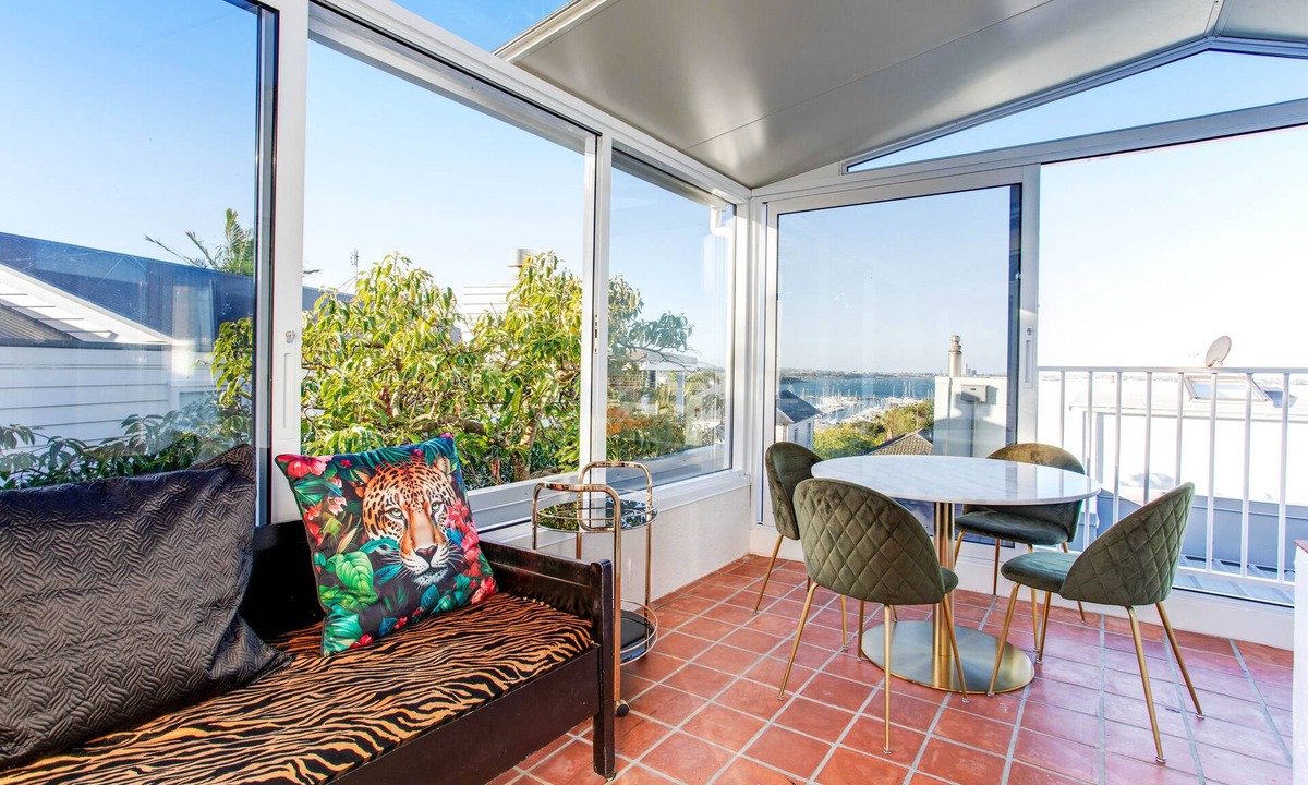 St. Mary's Bay House | Art Deco with stunning views 2BR