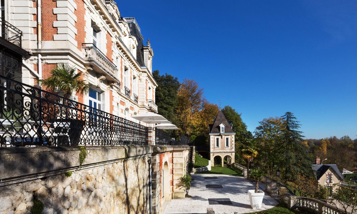 Rochecorbon Hotel | Art Hôtel Rochecorbon
