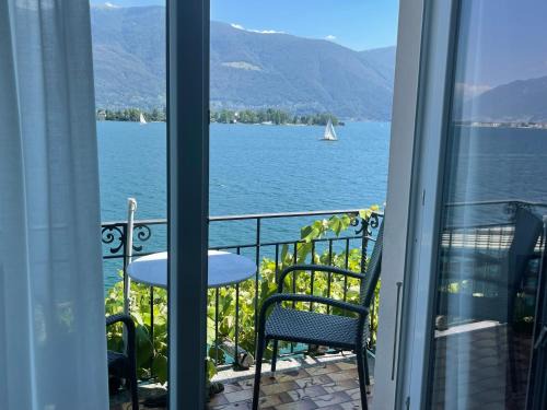 Porto Ronco Hotel | Art Hotel Ristorante Posta Al Lago