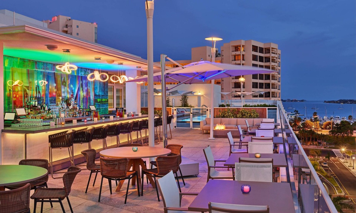 Central Sarasota Hotel | Art Ovation Hotel, Autograph Collection