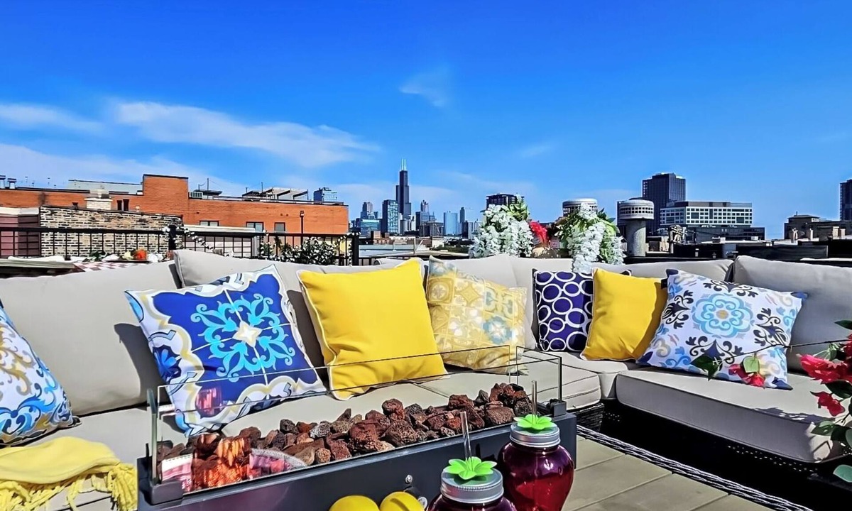 West Town Apartment | Art Villa