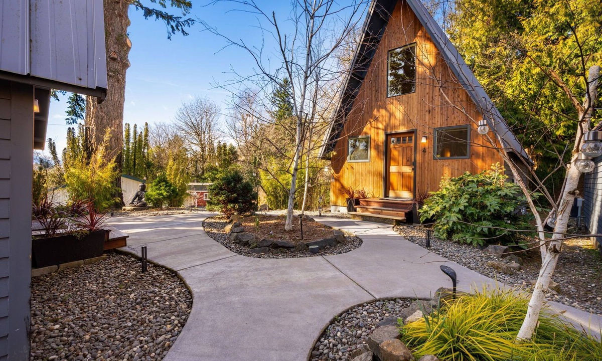 Stevenson Cabin | Artbliss