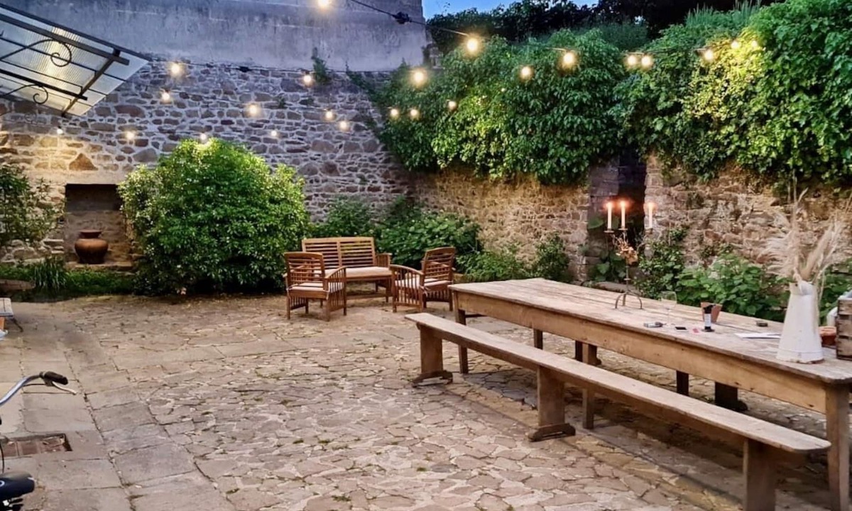 Lamballe Bed & Breakfast | Artefact