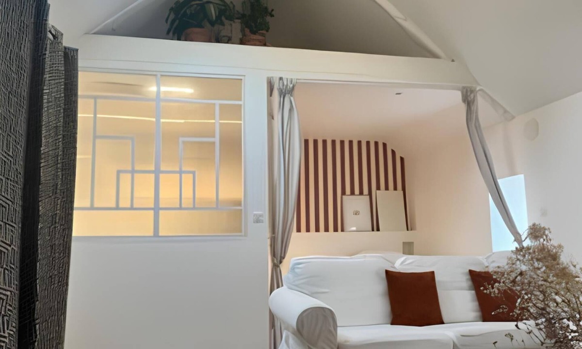 Lamballe House | - Artefact -