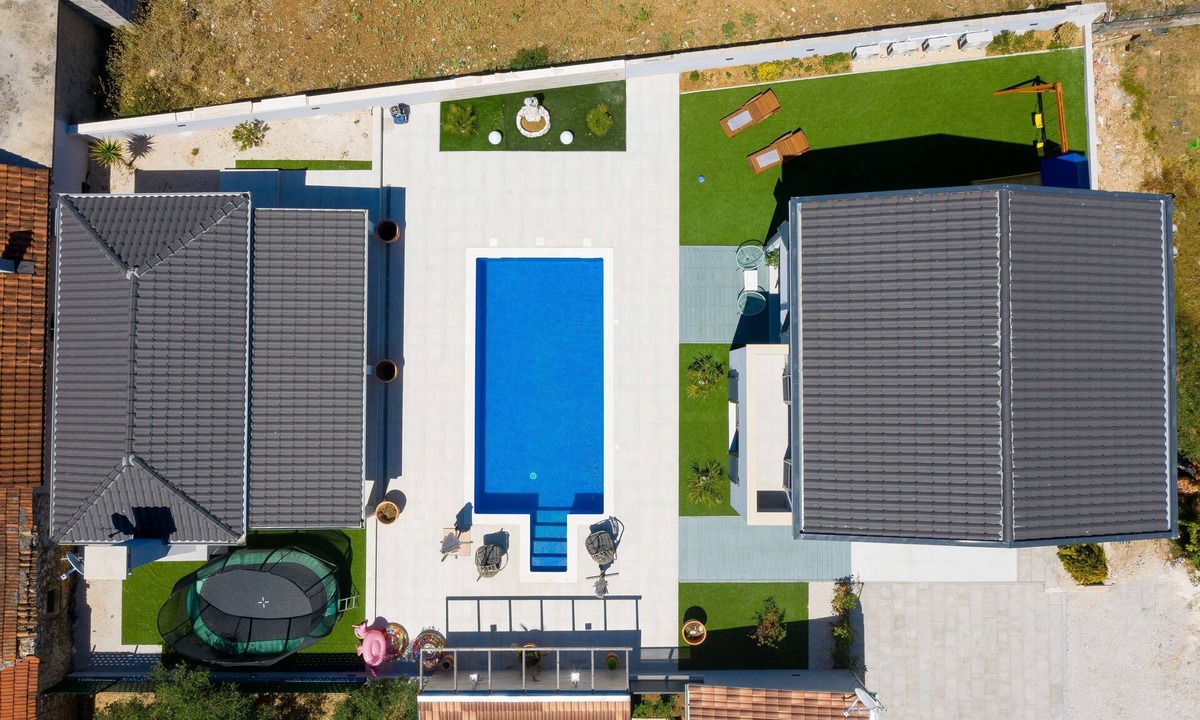Brisevo House | Artemis vacation home with balcony, terrace and garden - Holiday home Artemis