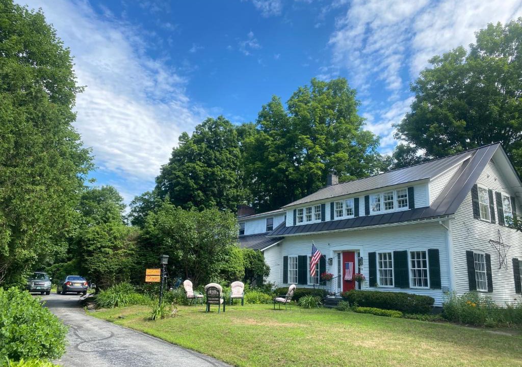 Montpelier Apartment | Artful Lodging & Retreats