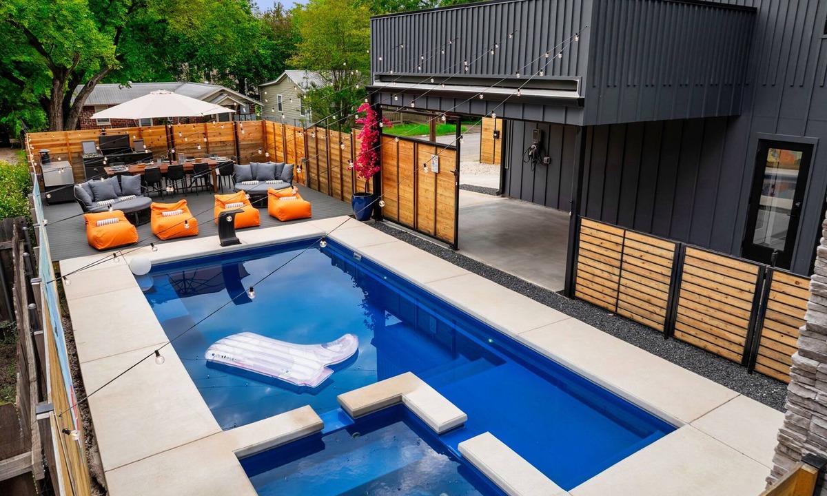 Chestnut House | ArtHaus Luxe Home with Pool, Hot Tub, Sauna & Gym