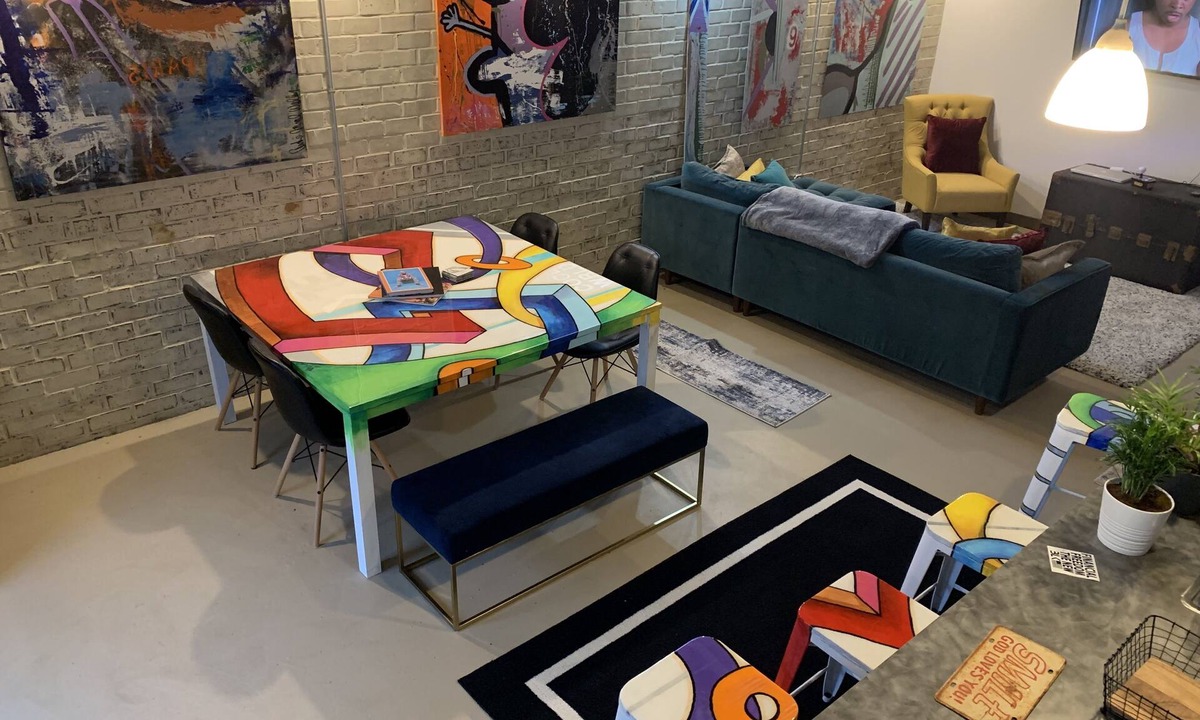 Capitol View Condo | Artistic 2-Bedroom Loft Downtown