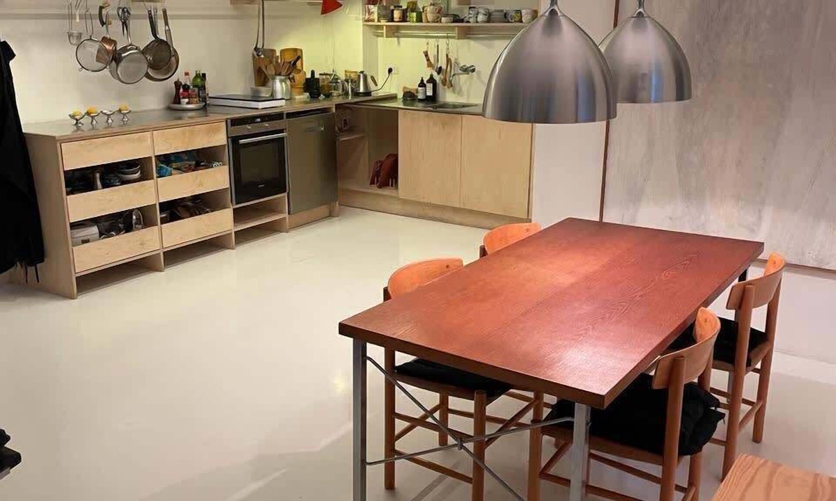 Frederiksberg C Apartment | Artistic Apartment on Vaernedamsvej Prime CPH