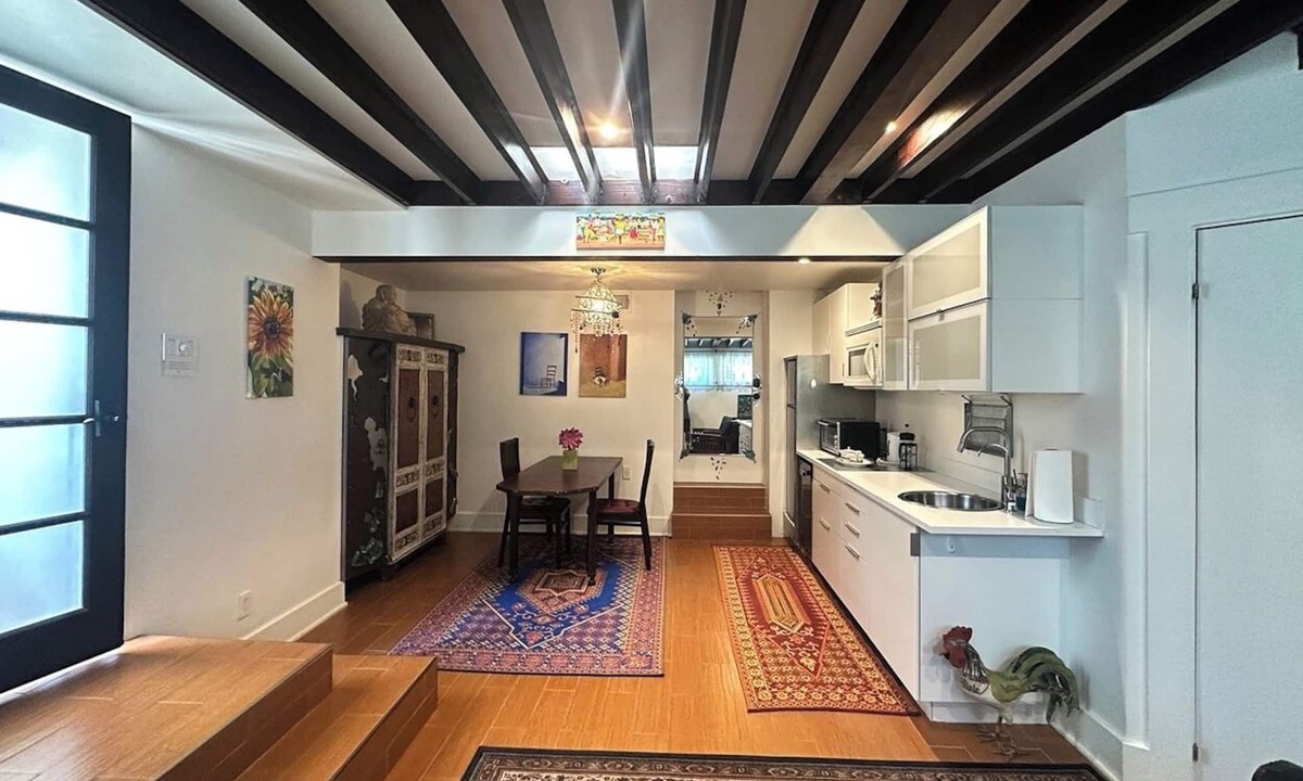 Hollywood Apartment | Artistic Haven in Hollywood with Pool, Hot Tub, Cabana, and Garden