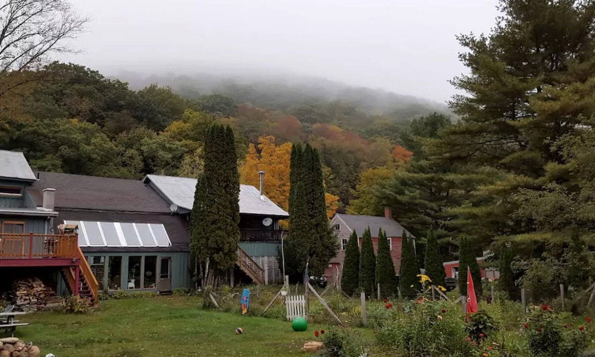 Cummington Cabin | Artistic, Pet-Friendly Getaway in the Foothills of the Berkshire Mountains of Massachusetts