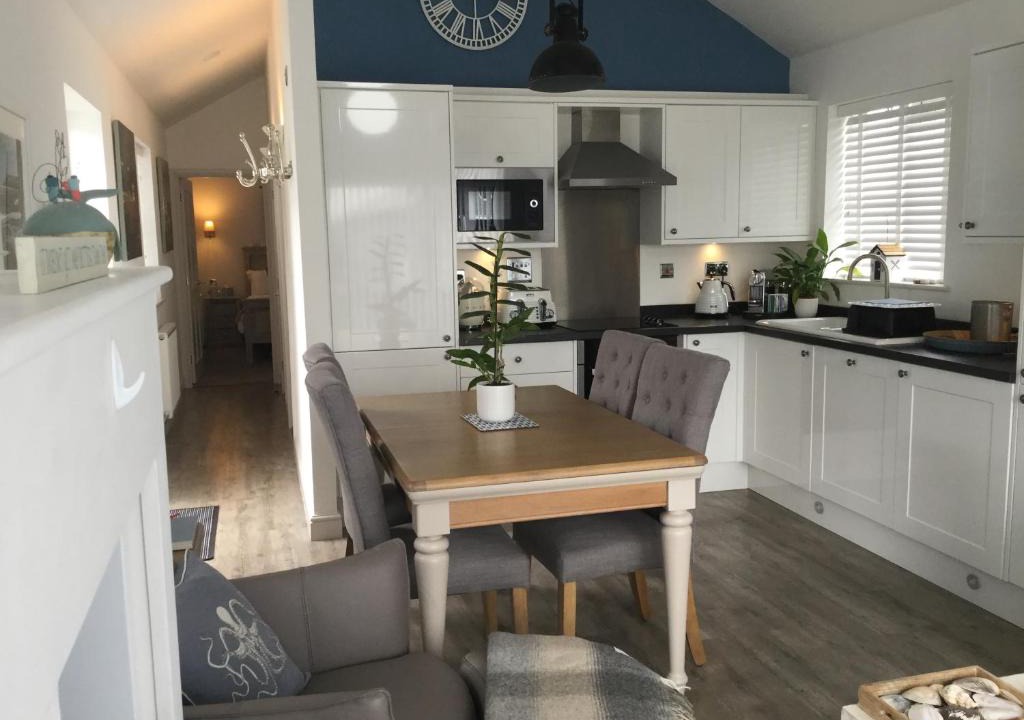 Muston House | Artists Retreat