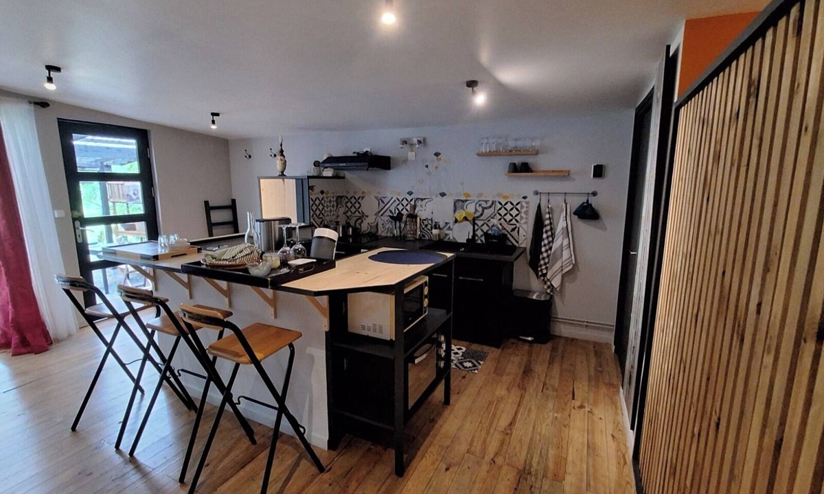 Thivencelle Ski Chalet | Artists' studio : "La Villa Saint Ghislain" : "GINKO" Studio