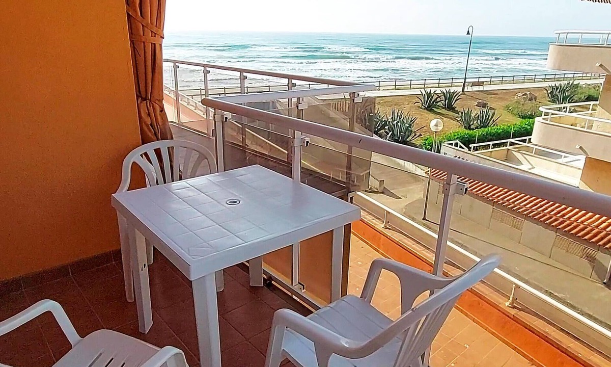 Els Griells Apartment | Artit C1 Apartment to rent L'Estartit first line with wifi
