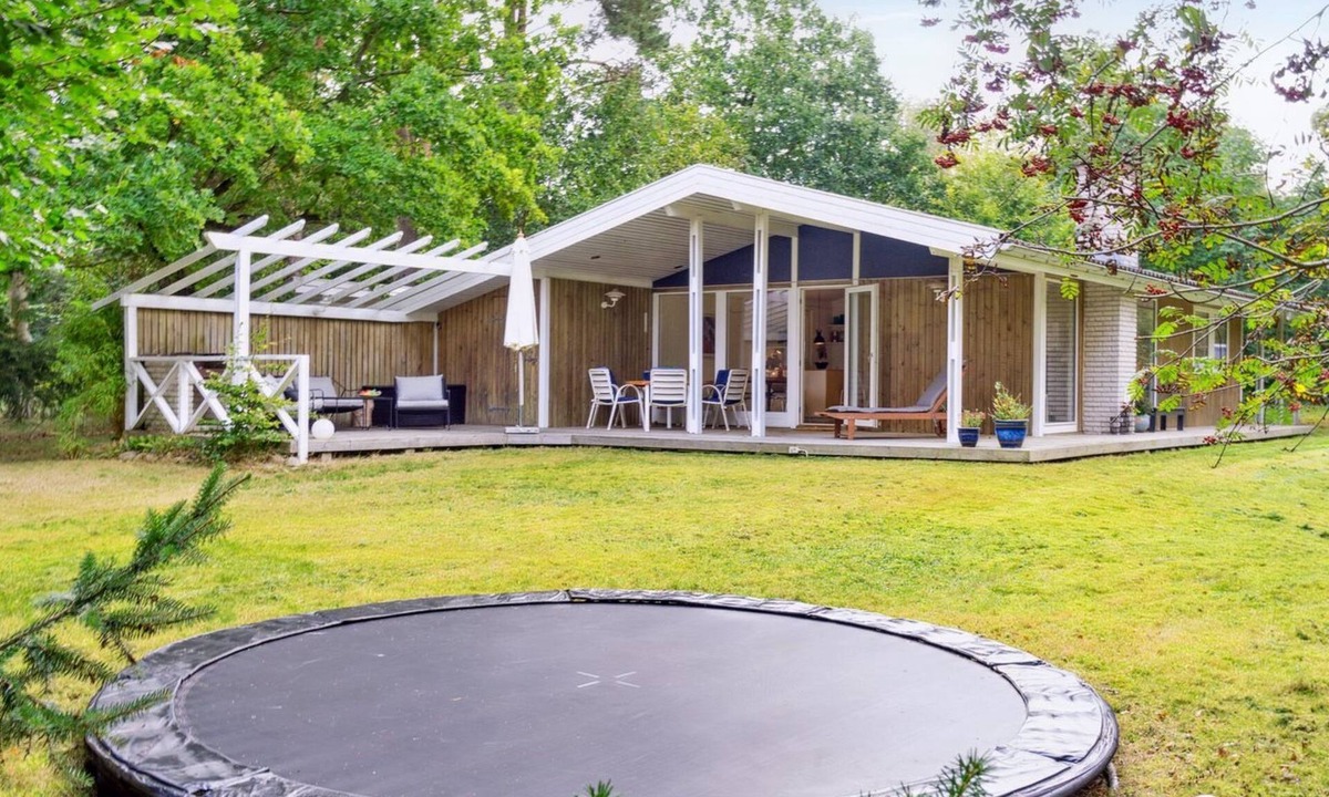 Hoensinge House | "Arto" - 1.2km from the sea by Interhome