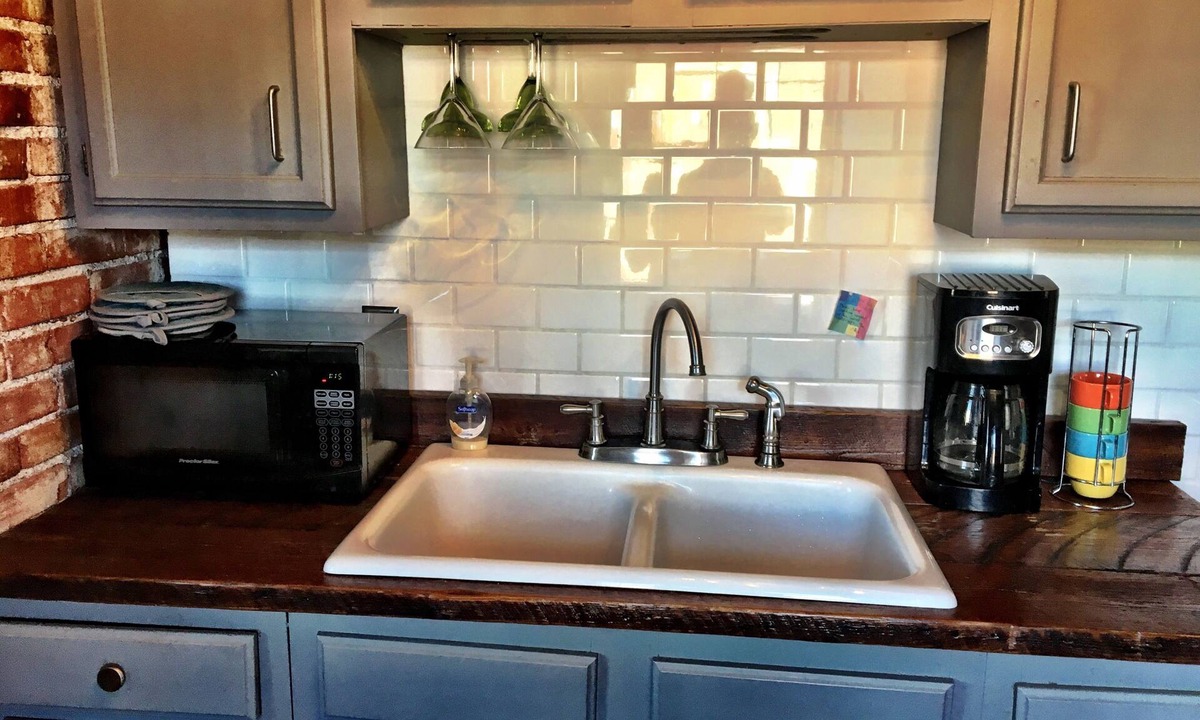 Westside North Condo | Arts District Loft in Downtown Kansas City -Great Views, Walkable, 30+ Day Stays