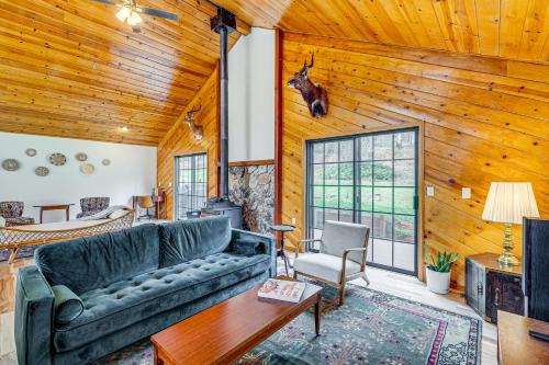 Cedar Ridge House | Arts, History & Adventure! Gold Country Getaway