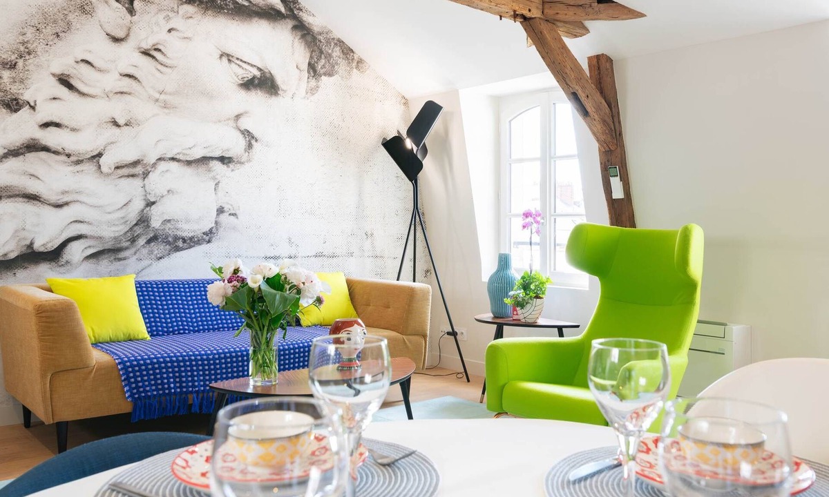 Downtown Angers Apartment | Arty Apartment