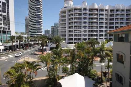 Broadbeach Apartment | Aruba Beach Resort