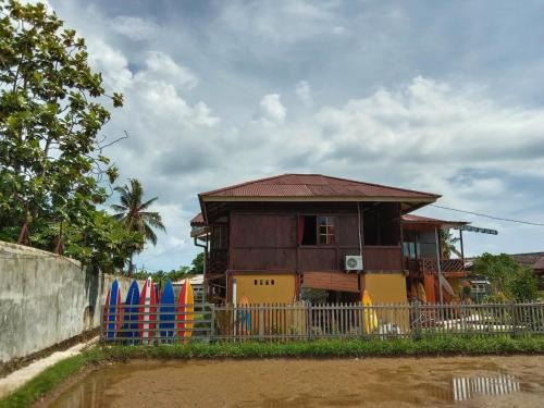 Tjimadja Cabin | Arya's Surf Camp Cimaja