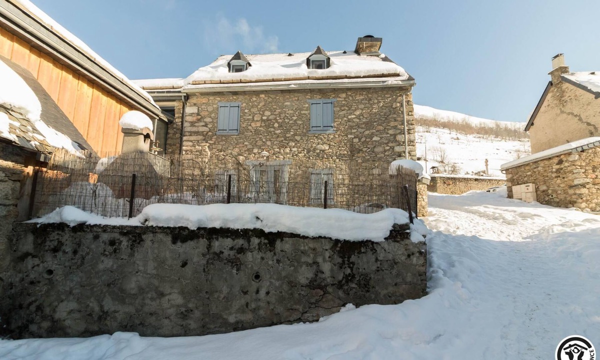 Jurvielle House | Arza Mendi - Jurvielle