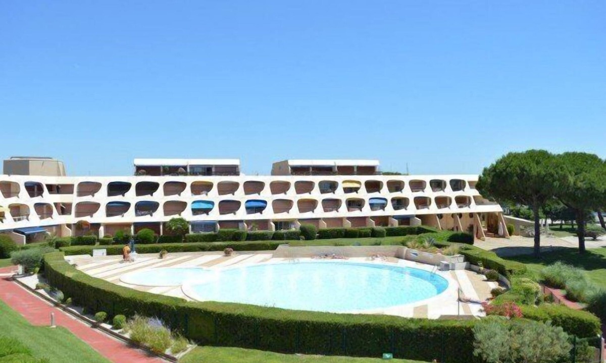 Le Grau-Du-Roi Apartment | AS20085 - Spacious studio with pool and parking