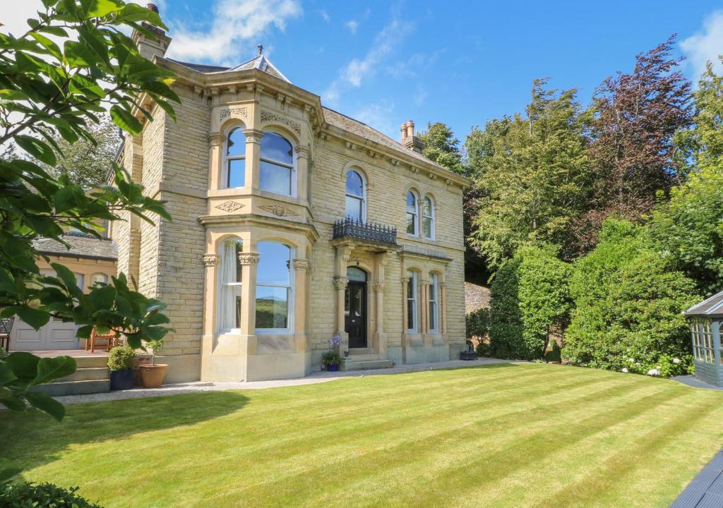 Holmbridge House | Ash Villa