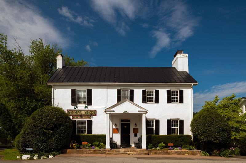 Paris Hotel | Ashby Inn & Restaurant