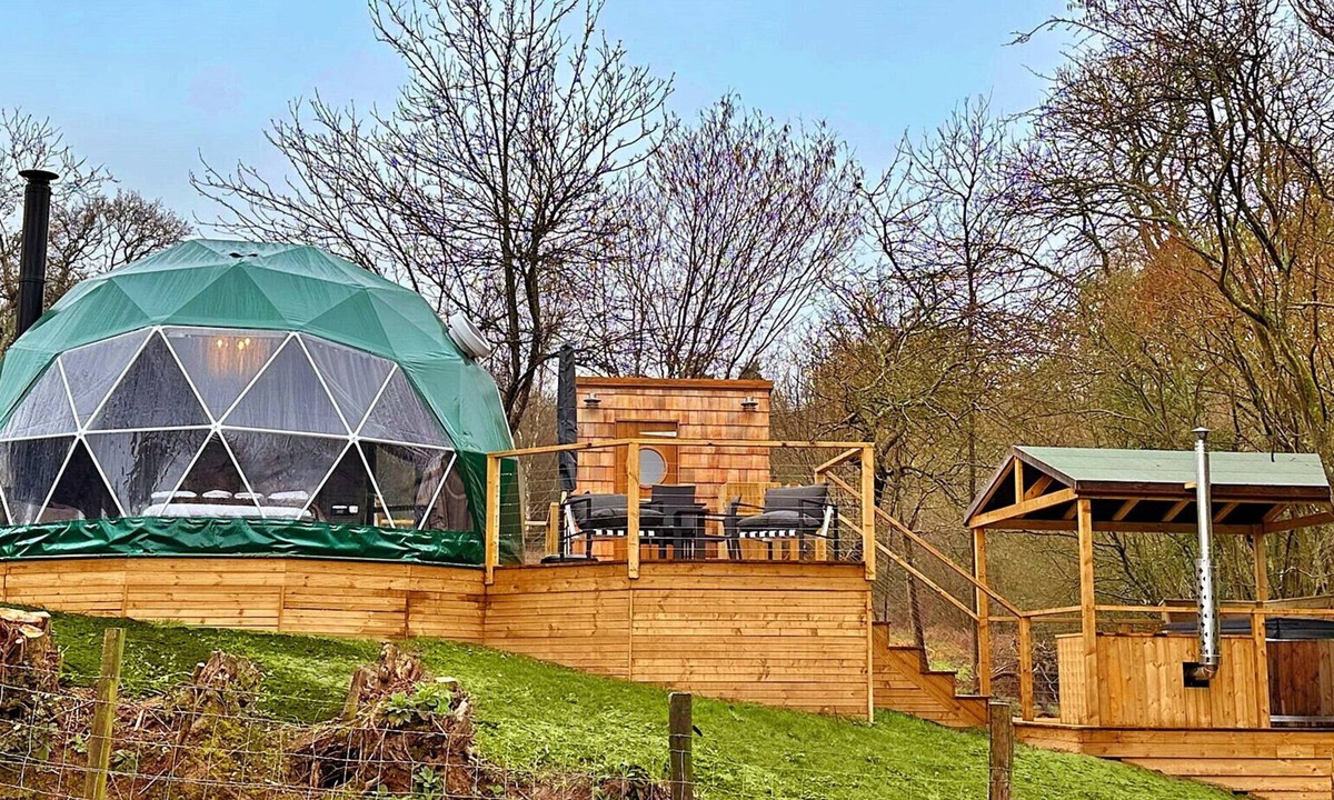 Chiddingstone Hoath Ski Chalet | Ashdown Luxury Dome