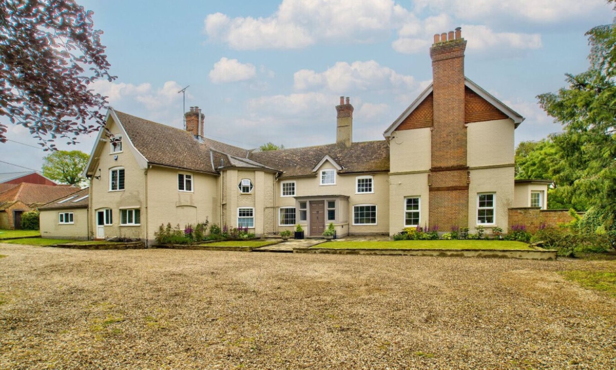 Stowmarket House | Ashfield Place by Group Retreats