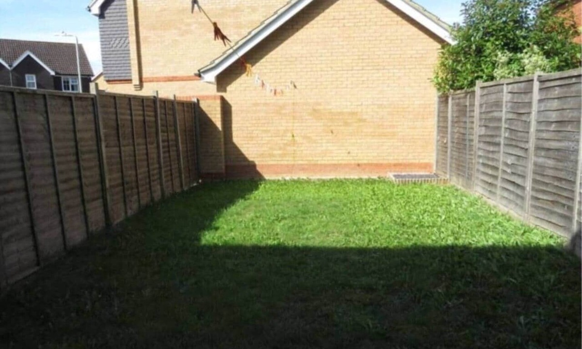 Ashford House | Ashford Work Stay Parking & M20 Nearby