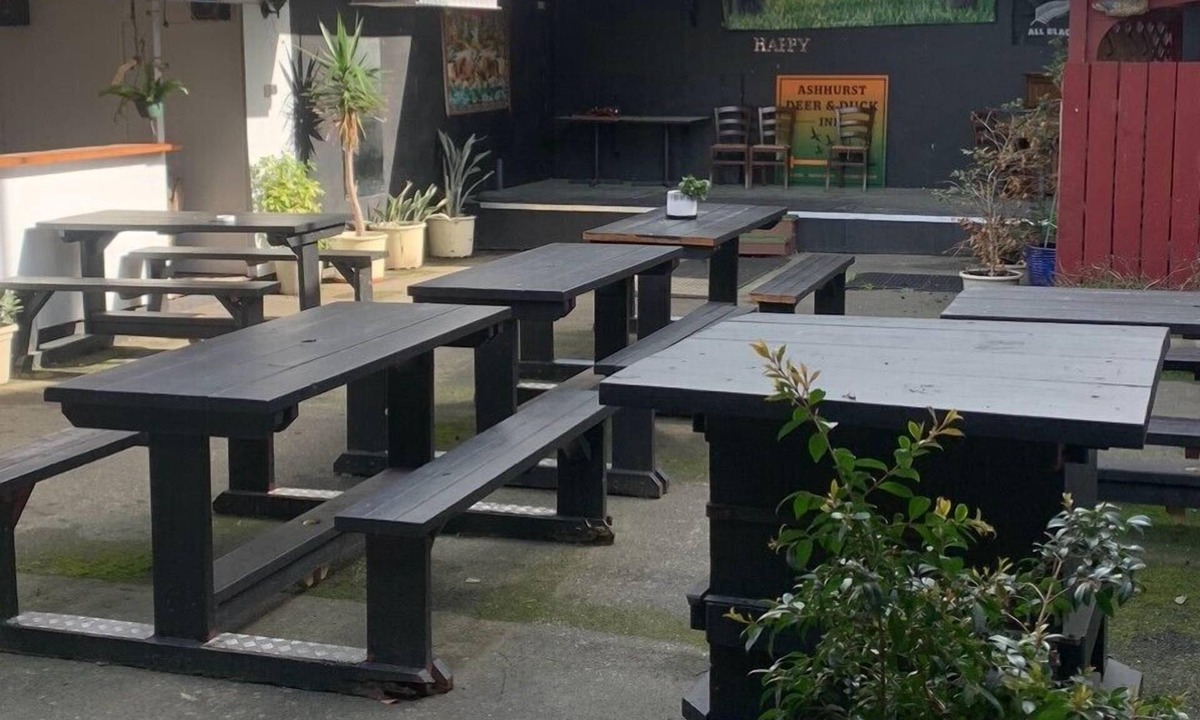 Ashhurst Hotel | Ashhurst Deer N Duck Inn