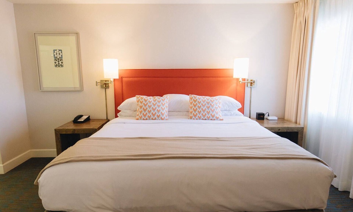 Ashland Hotel | Ashland 1 BR King Suite w/Gym & pool